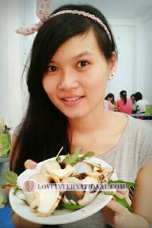 194868 - Huong Linh Age: 27 - Vietnam