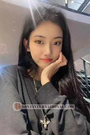 202583 - Jiayi Age: 25 - China