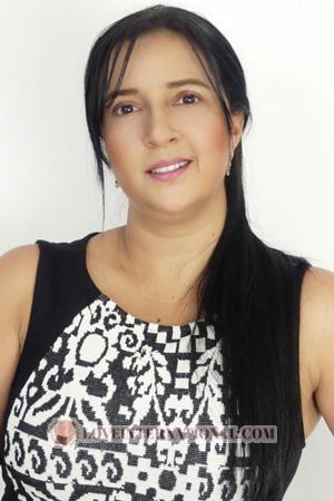 202982 - Nidia Age: 41 - Colombia