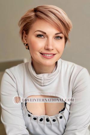 222917 - Svitlana Age: 40 - Ukraine
